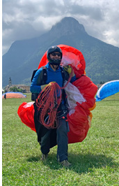 Annecy & Chamonix, France - Paragliding tour to the French Alps :: Happy landing at the Doussard LZ at the southern end of lake Annecy